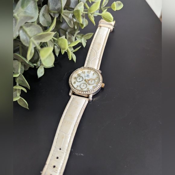 VTG Gold Plated Watch - Picture 5 of 5